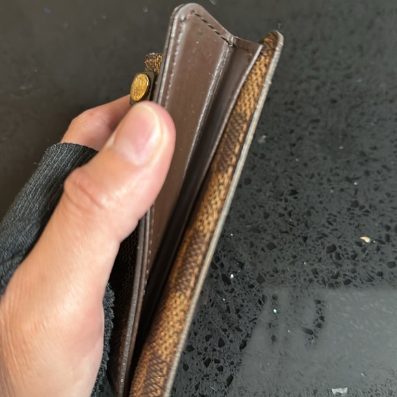 Authentic Louis Vuitton Damier Ebene Key Ring Card Holder - Picture 13 of 14